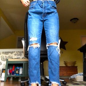 American Eagle size 6 hi-rise girlfriend jeans